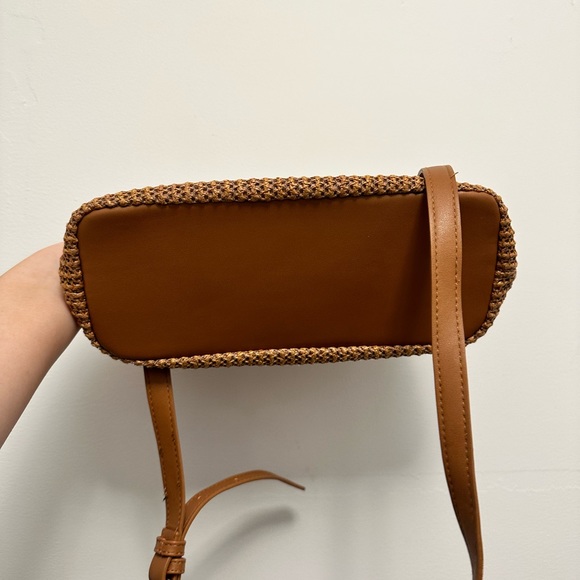 Crossbody bag - Picture 7 of 8